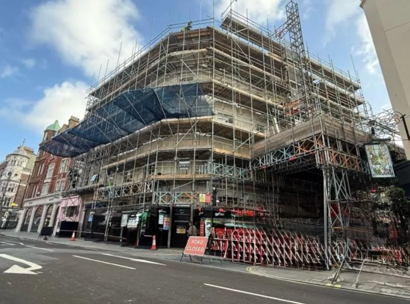 1 Marylebone High Street full elevation scaffold and protection gantry